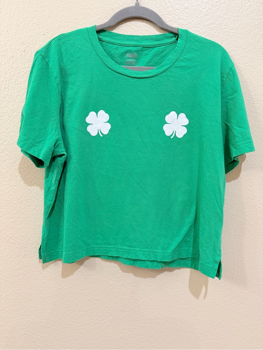 PINK Victoria's Secret St Patrick's Day Shamrock Green Crop Tee Shirt Size L